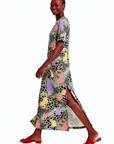 Frau Chee langes Kleid