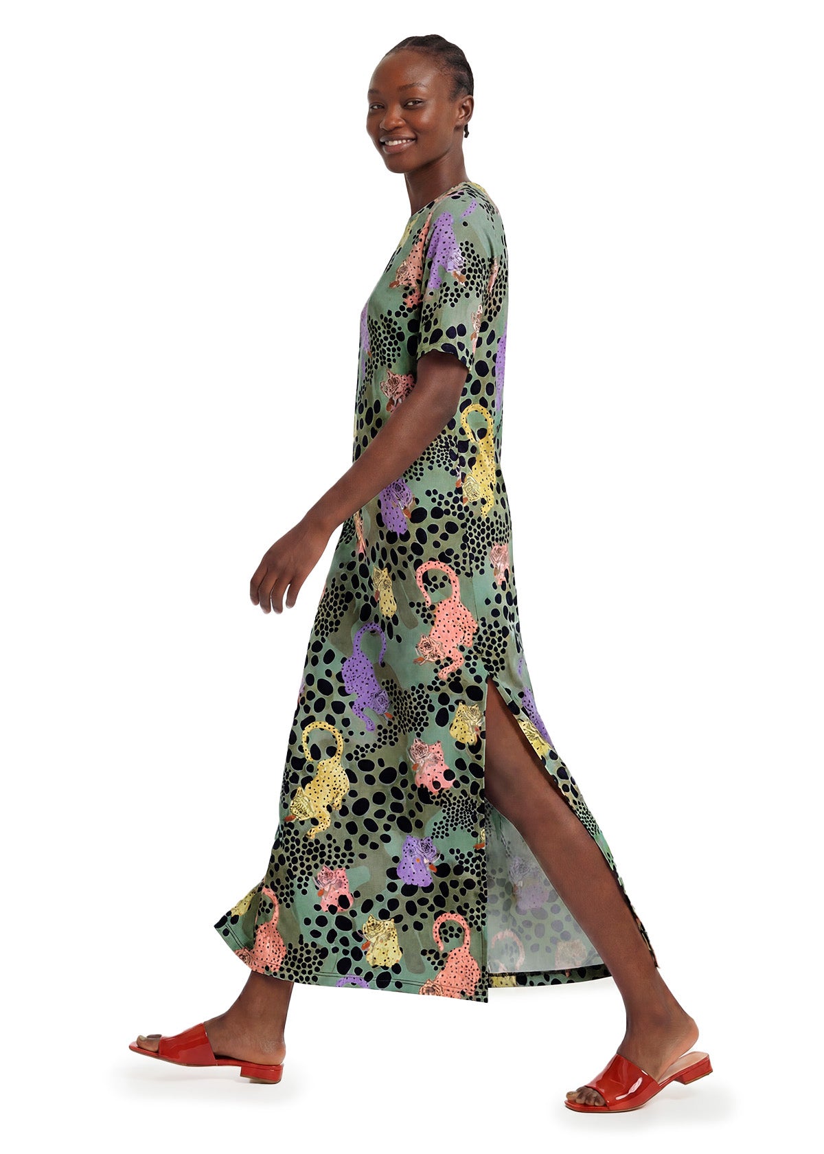 Frau Chee langes Kleid